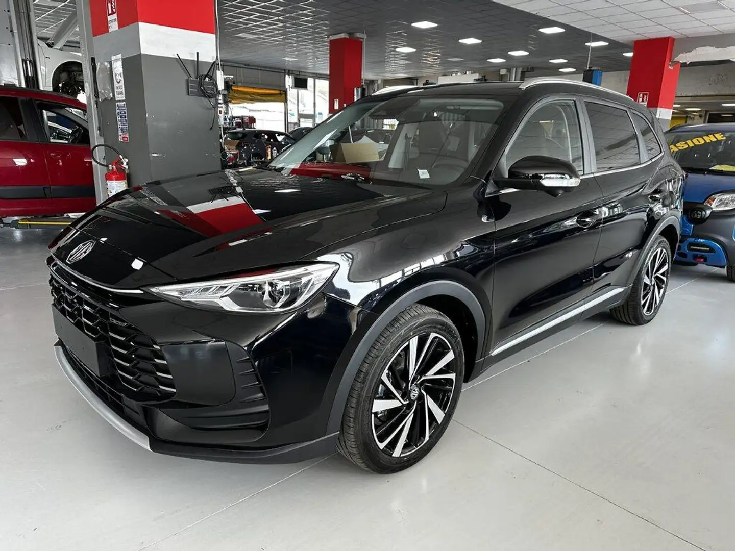 MG ZS Hybrid+ 1.5 Luxury auto Negro - 1