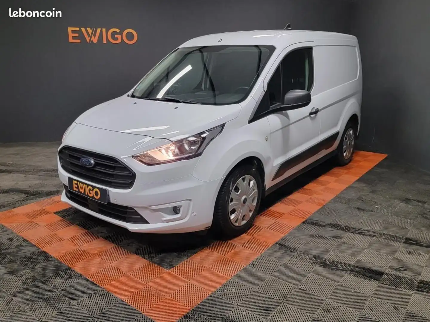 Ford Transit Connect FOURGON 1.0 Éthanol FLEXIFUEL 100ch 14 490 Blanc - 1
