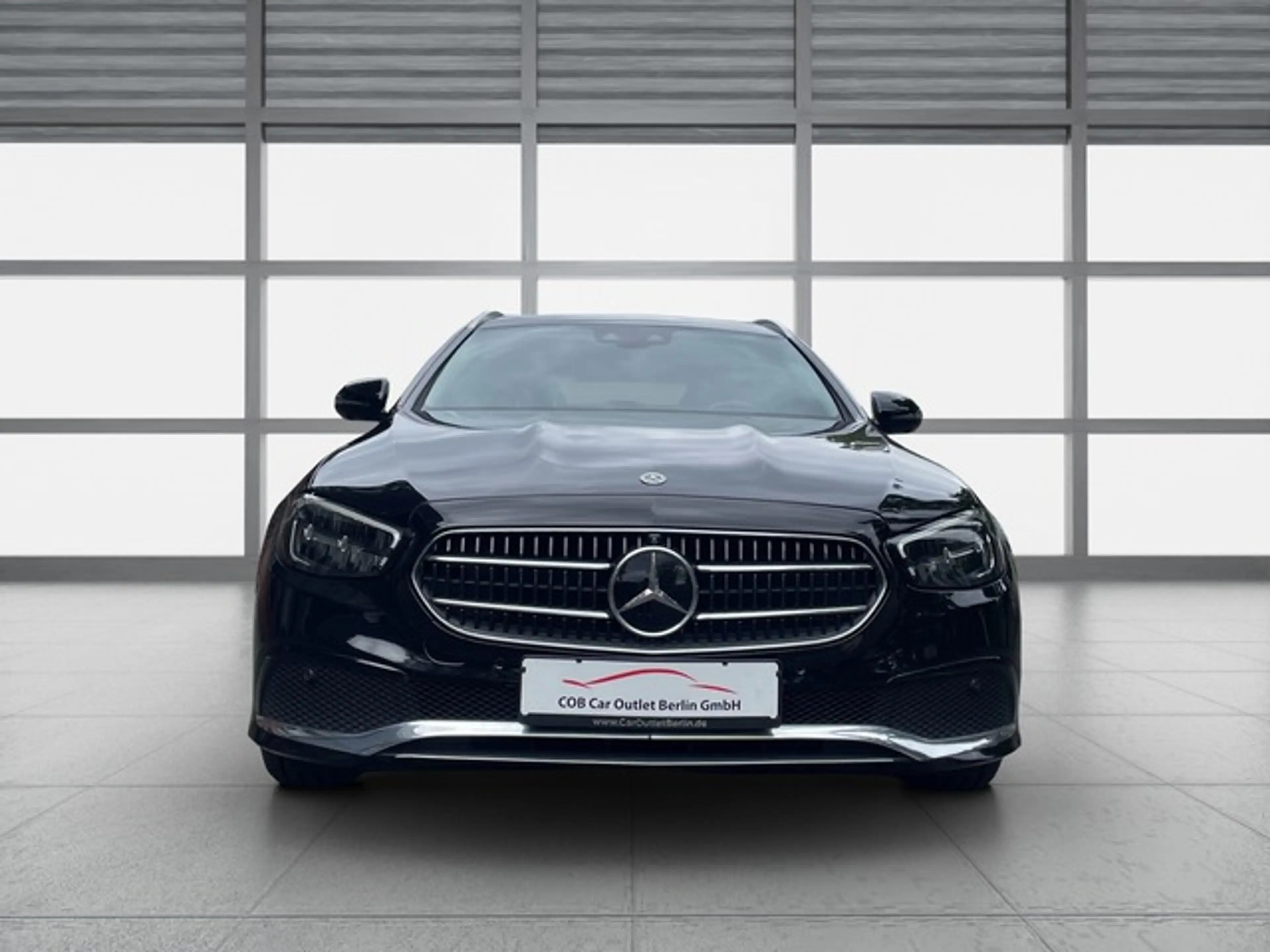 Mercedes-Benz E 400 d T 4M DISTRO LEDER KAM360 STANDHZG ALARM — photo 11