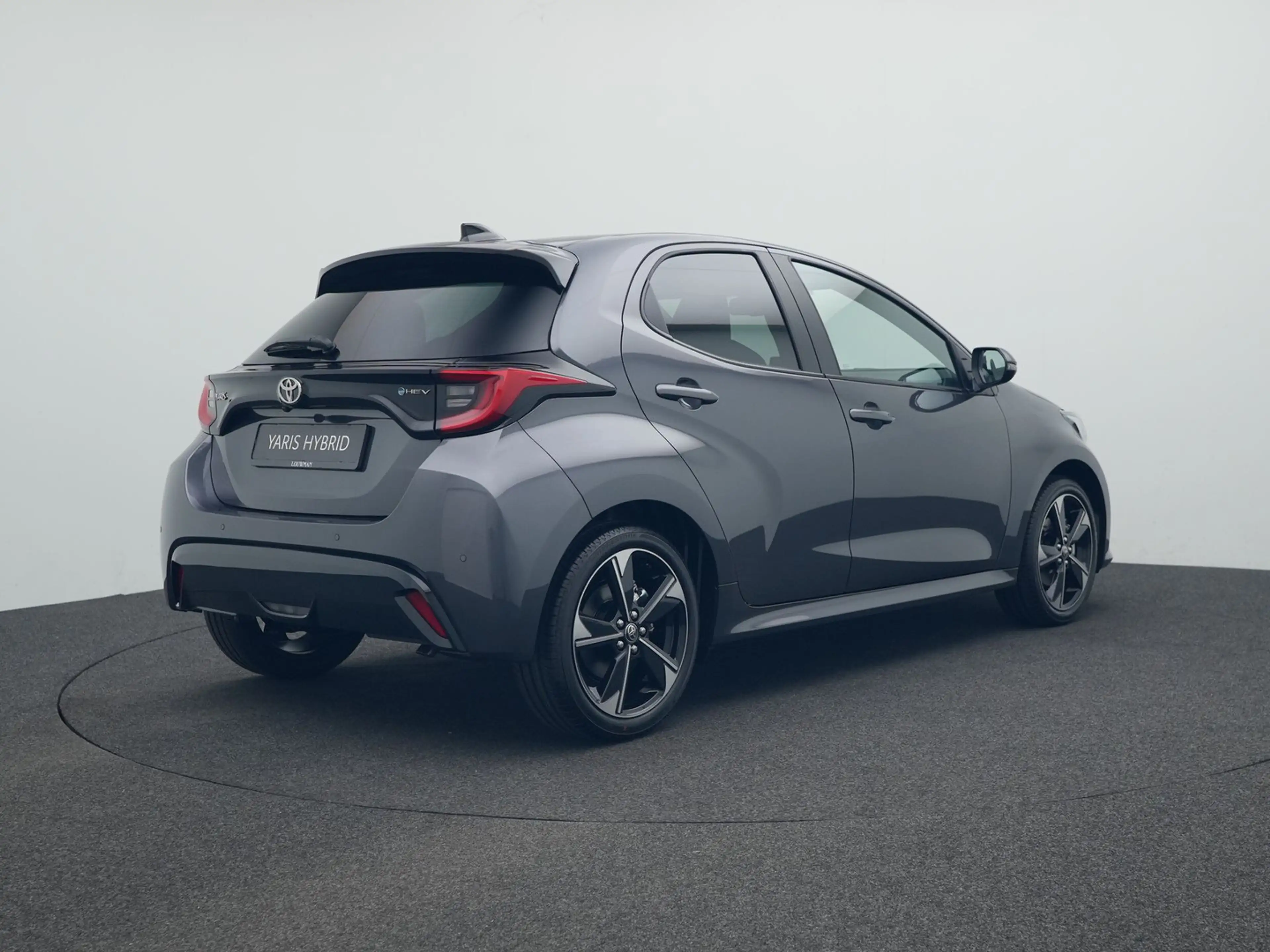 Toyota Yaris 1.5 Hybrid 130 Executive Storm Grey Metallic — photo 2