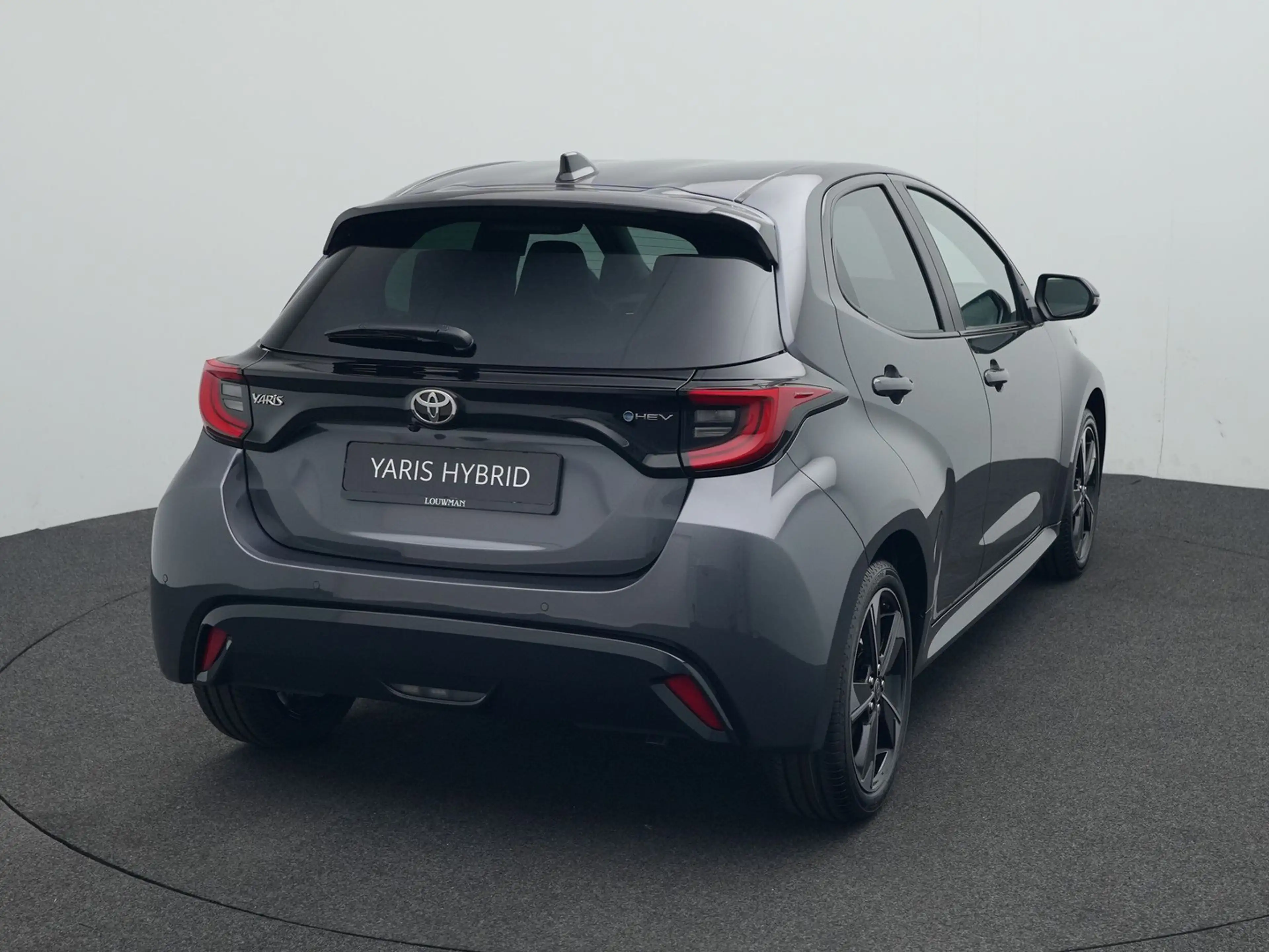Toyota Yaris 1.5 Hybrid 130 Executive Storm Grey Metallic — photo 8
