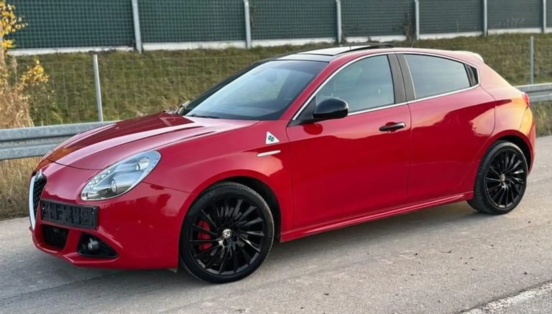 Alfa Romeo Giulietta Giulietta 1.4 TB Distinctive Start Rouge - 1