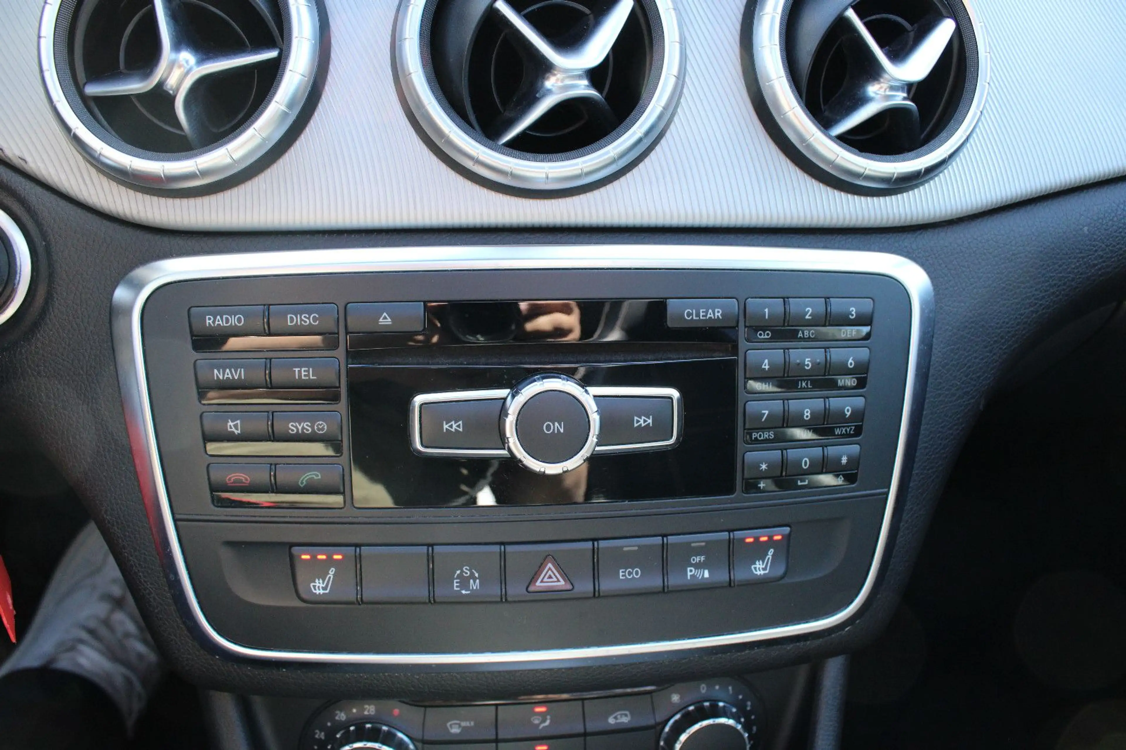 Mercedes-Benz CLA 220 CDI I R-Kamera I Navi I Panorama — photo 15
