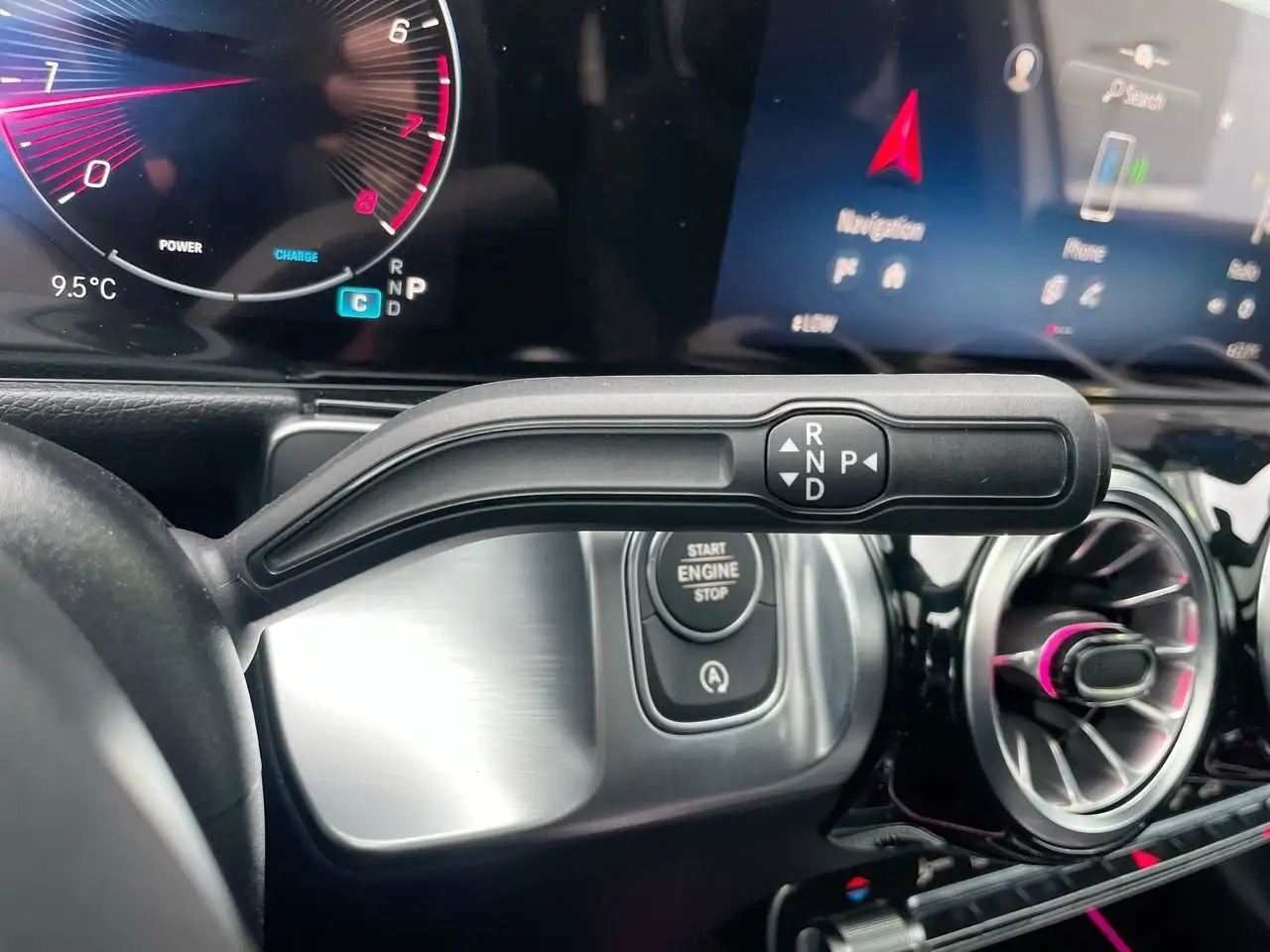Mercedes-Benz GLB photo Mercedes-Benz GLB
