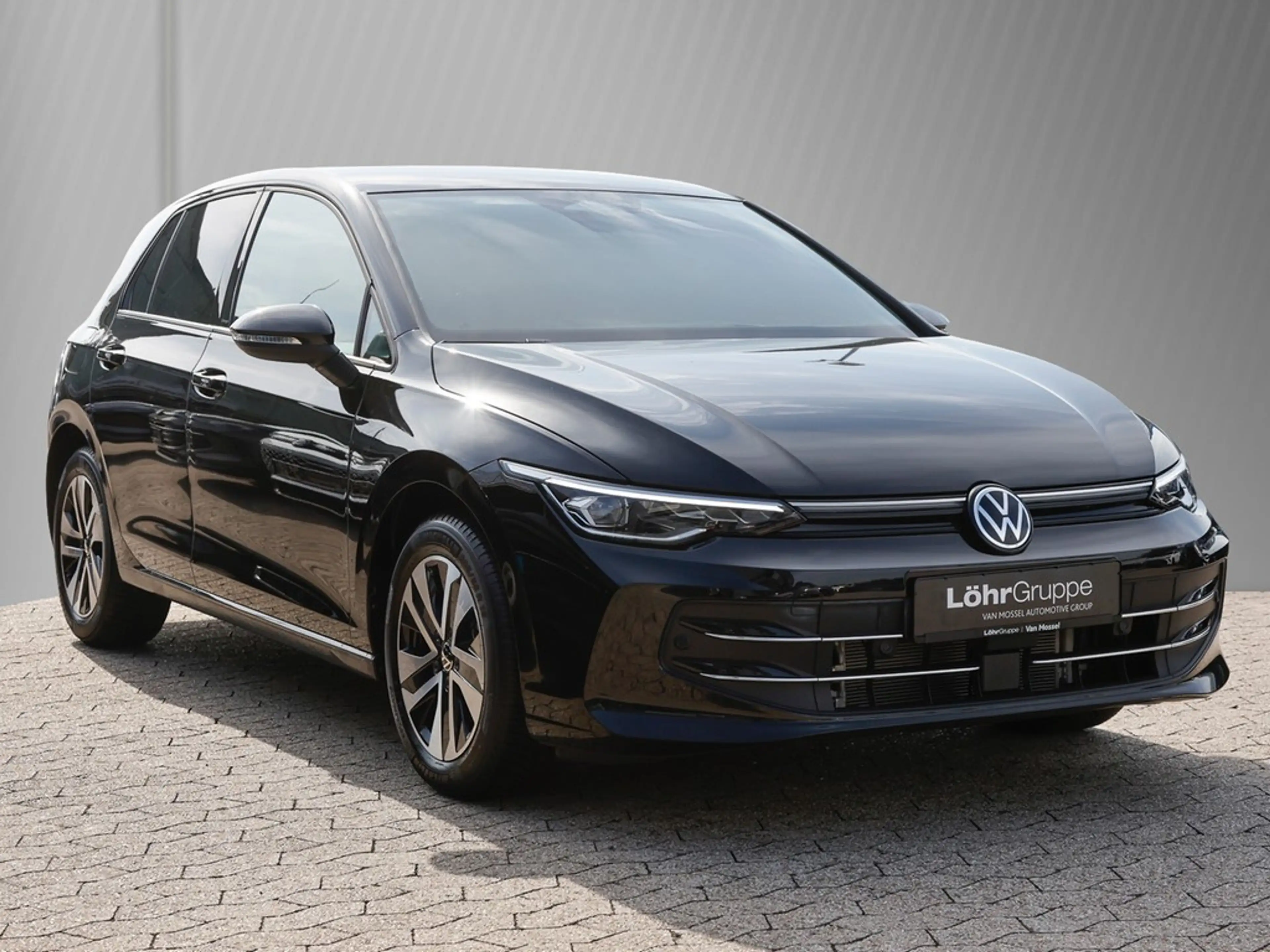 Volkswagen Golf VIII 2.0 TDI DSG Energy AHK/Navi/LEDplus — photo 4