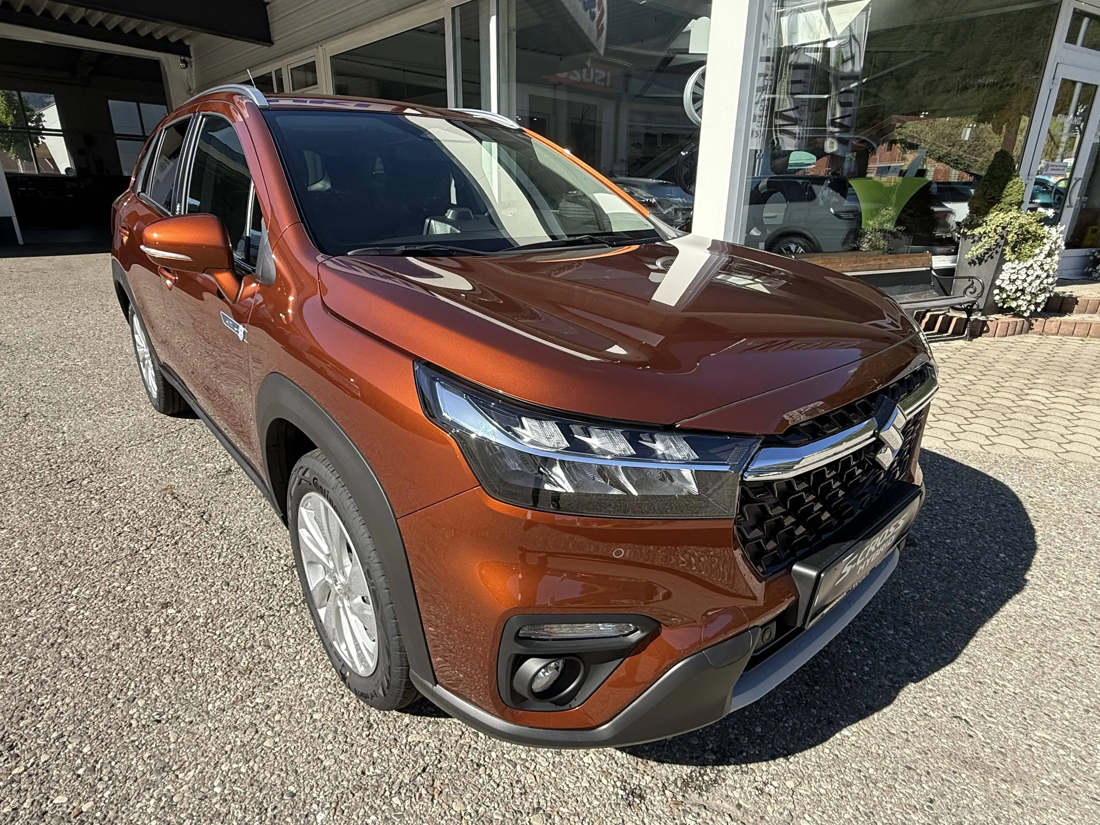 Suzuki S-Cross 1,4 Hybrid ALLGRIP shine AT - WIE NEU — photo 4