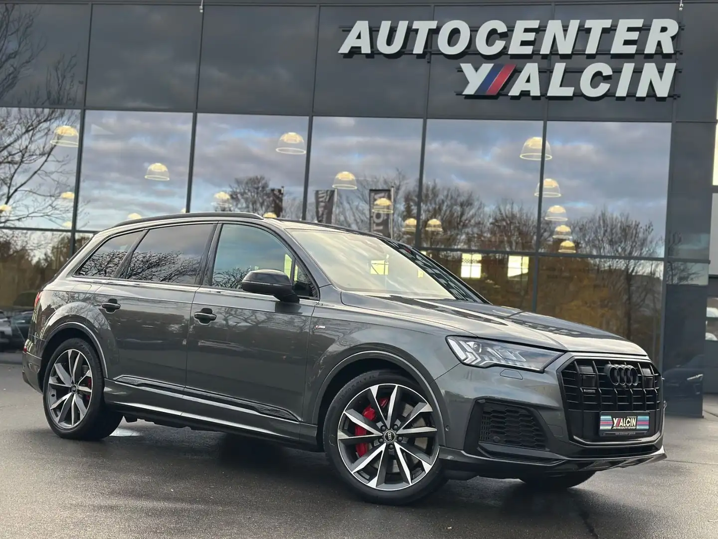 Audi Q7 55 TFSI e quattro S-tr 3xS line 1.HA/HUD/21LM Gris - 1