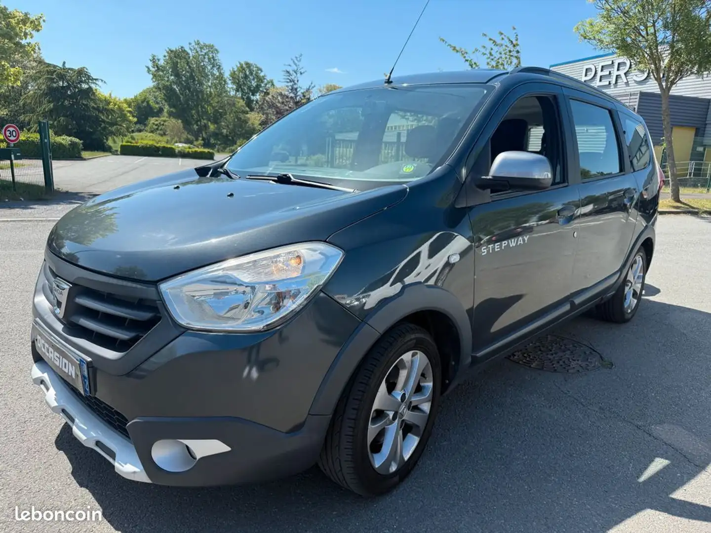 Dacia Lodgy stepway 1.2 Tce 115cv 7 places 1ere Main ètat exce Gris - 1