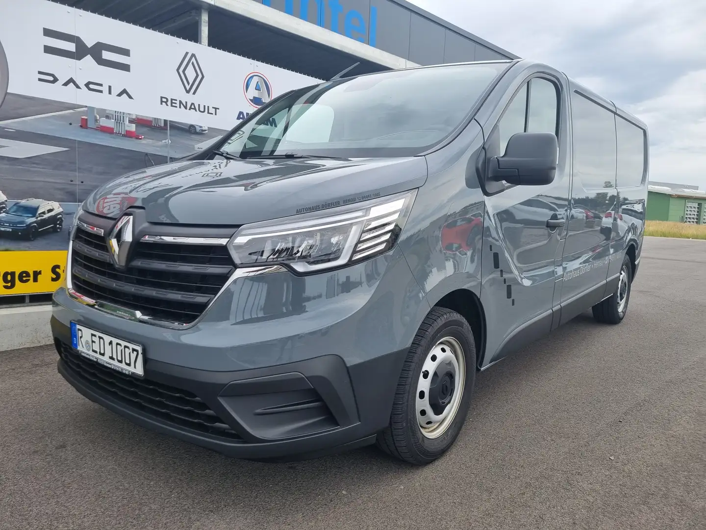 Renault Trafic L2H1 3,0t Komfort Grau - 2
