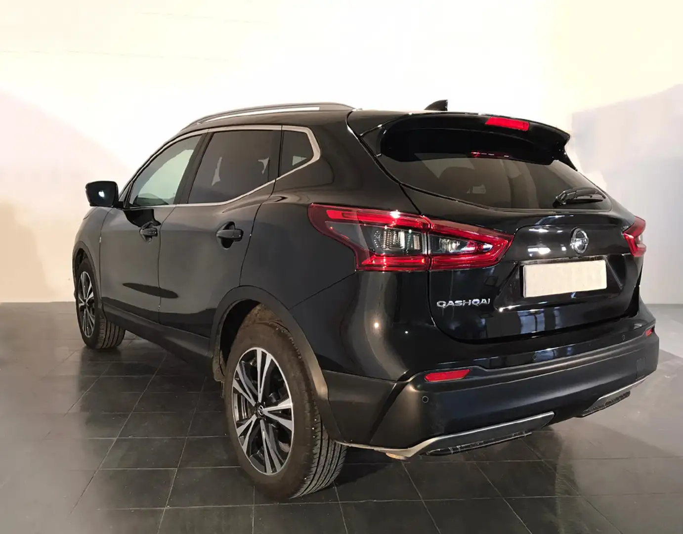 Nissan Qashqai 1.3 DIG-T N-Connecta 4x2 DCT 117kW - 2