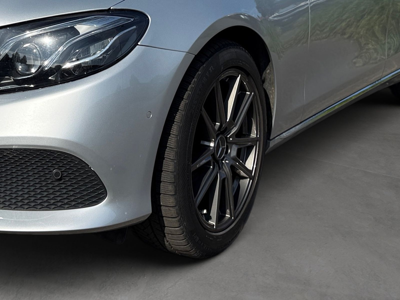 Mercedes-Benz E 220 E220 T d Avantgarde LED ACC Navi Kamera Teillede — photo 8