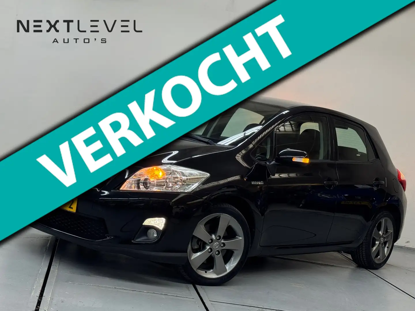 Toyota Auris 1.8 Full Hybrid Executive Camera Navigatie Cruise Schwarz - 1