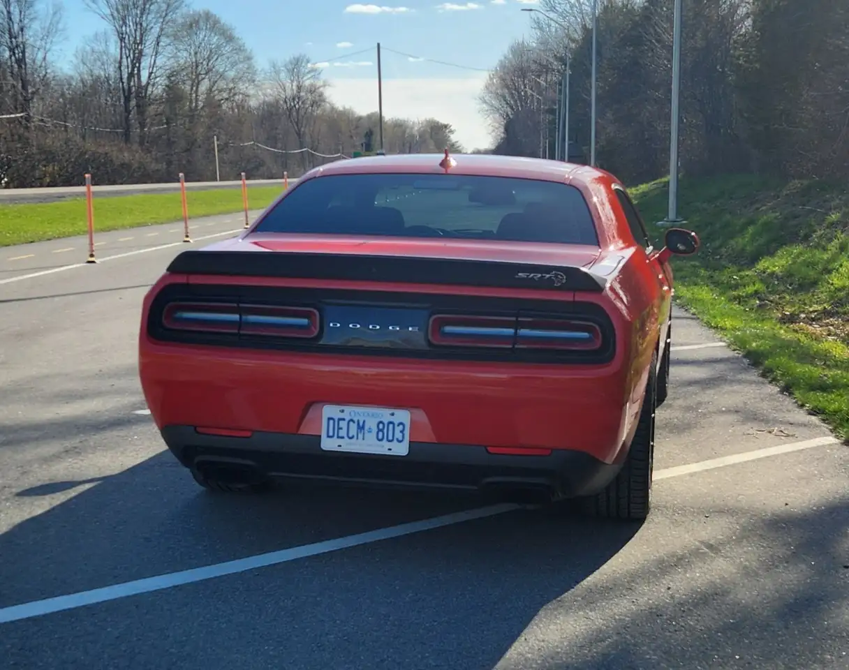 Dodge Challenger снимка Dodge Challenger