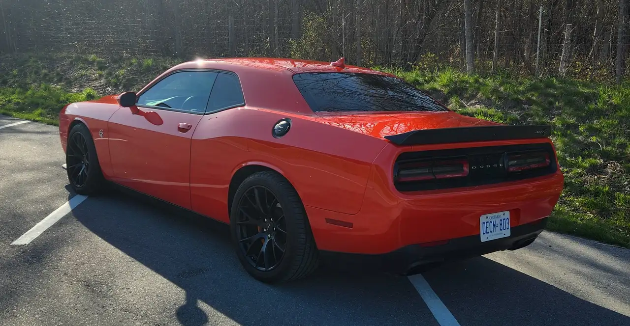 Dodge Challenger снимка Dodge Challenger