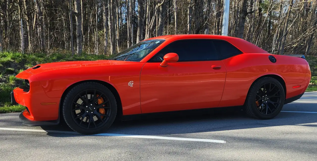 Dodge Challenger снимка Dodge Challenger
