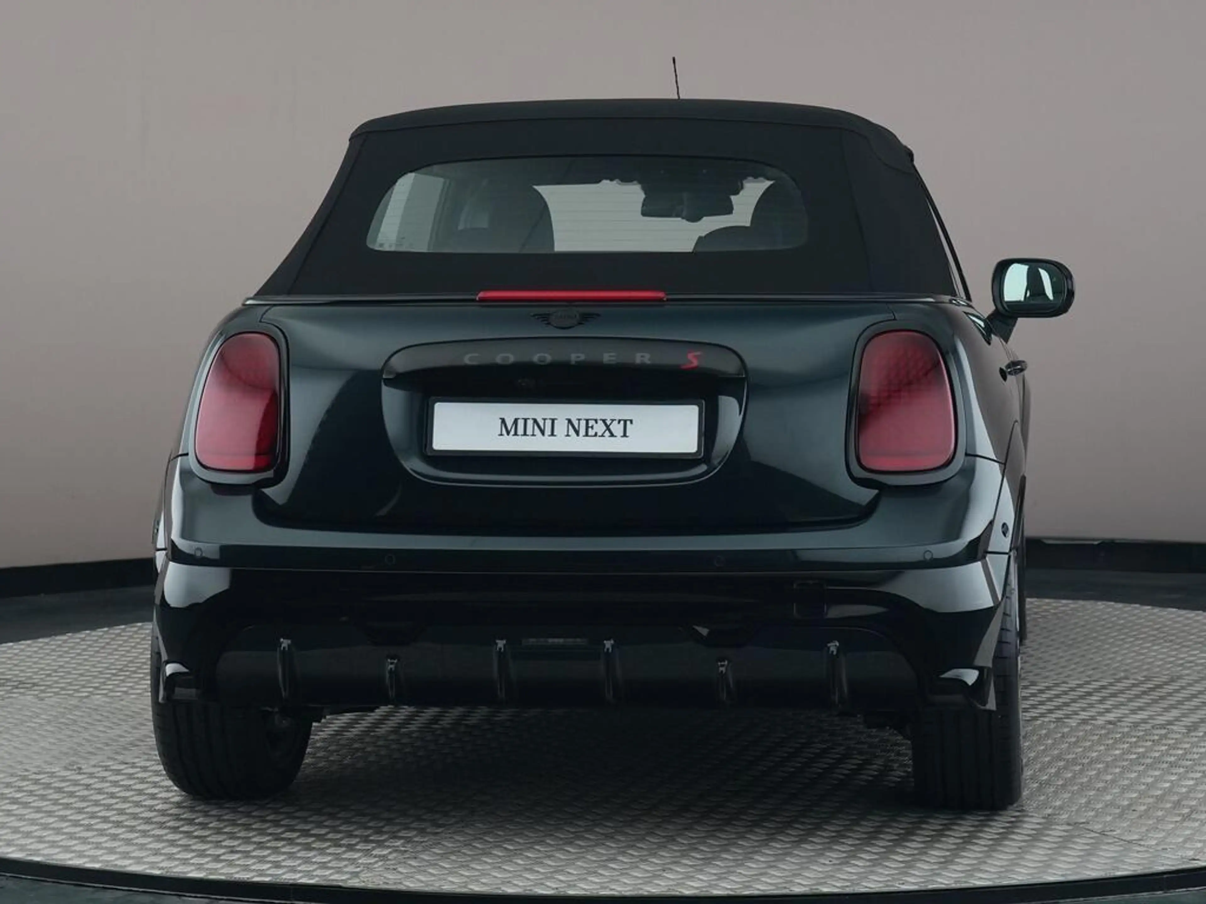 MINI Cooper S Cabrio 2.0 John Cooper Works XL — photo 9