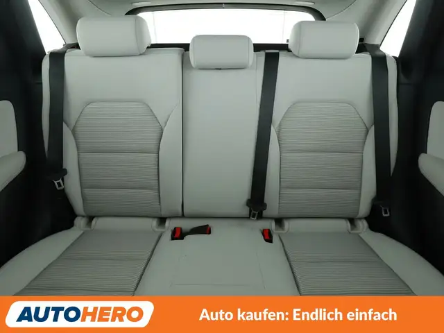 Mercedes-Benz B-Class view 11