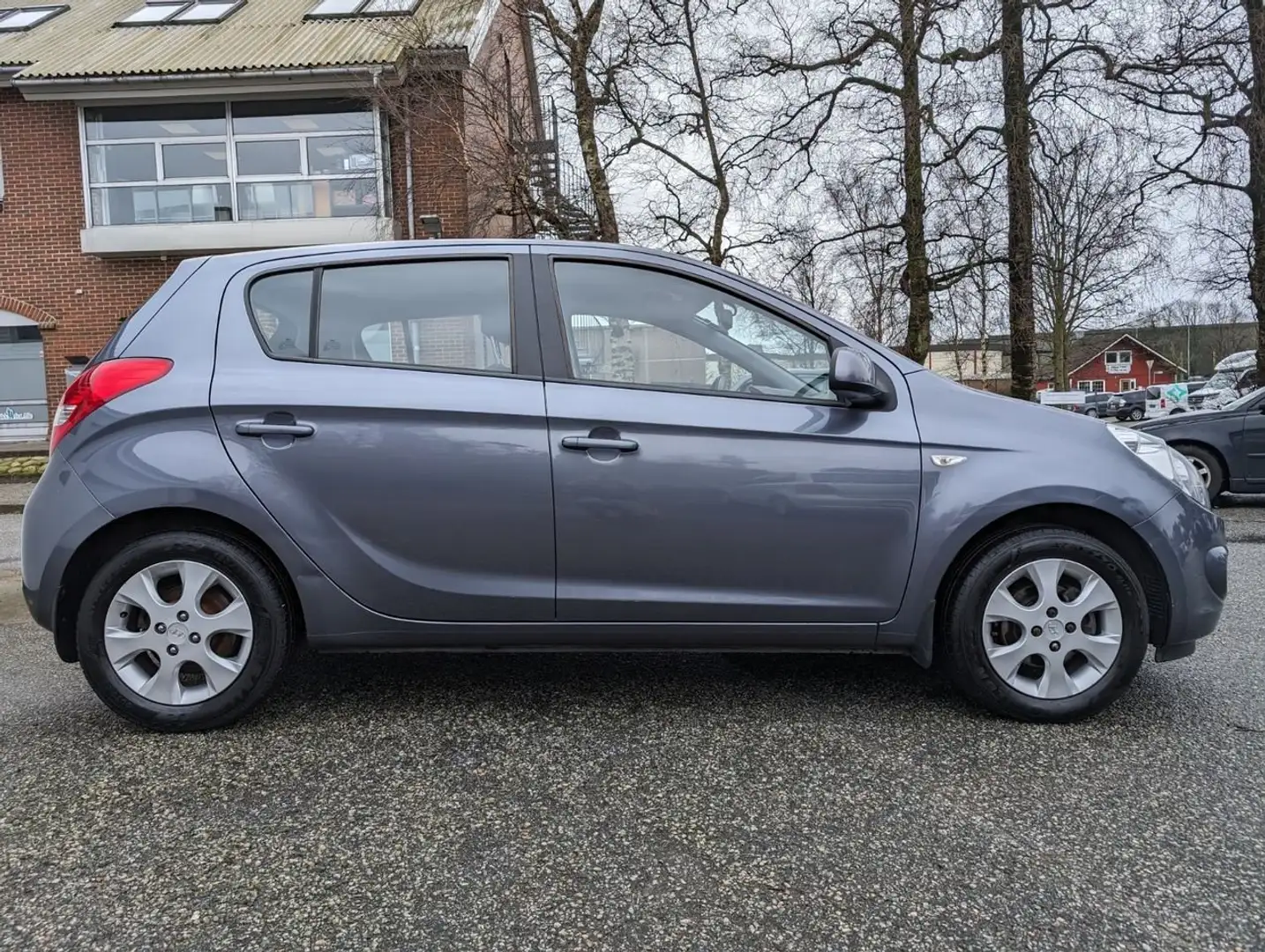 Hyundai i20 Automat /EU Gris - 2