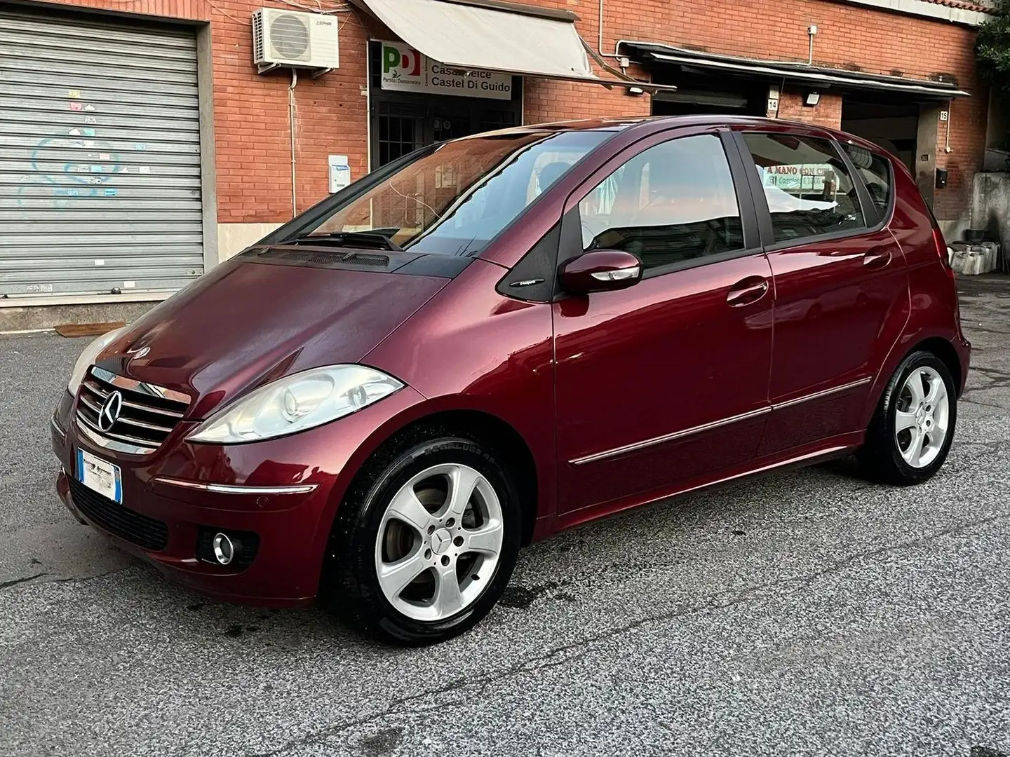 Mercedes-Benz A 150 Classe A - W/C 169 Avantgarde Rouge - 2