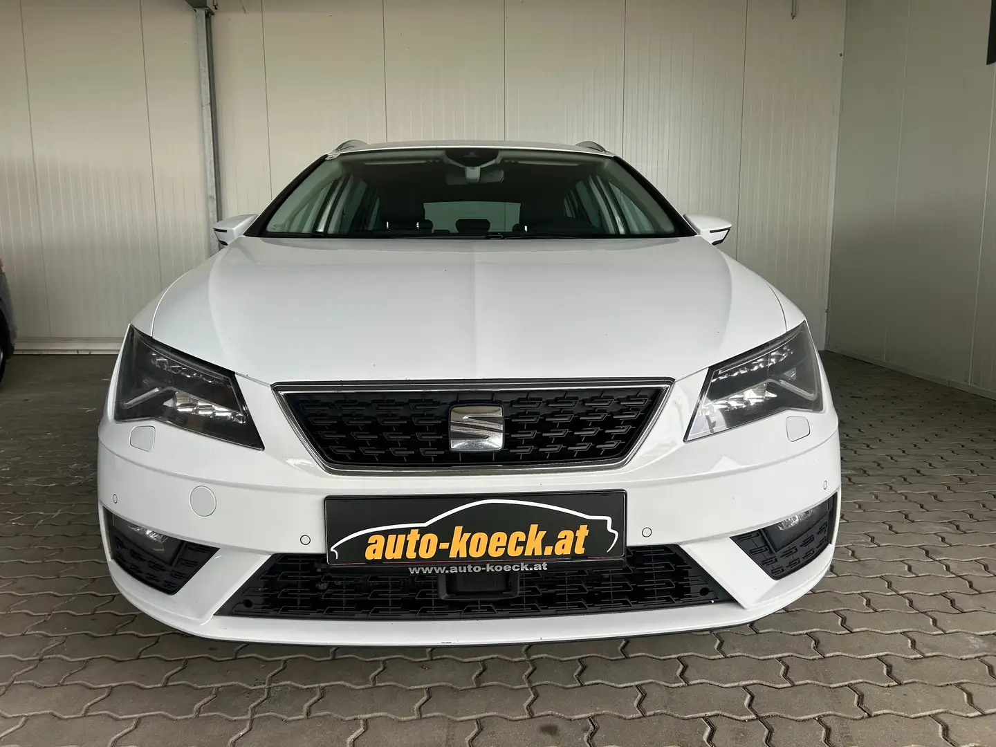 SEAT Leon Style Weiß - 2