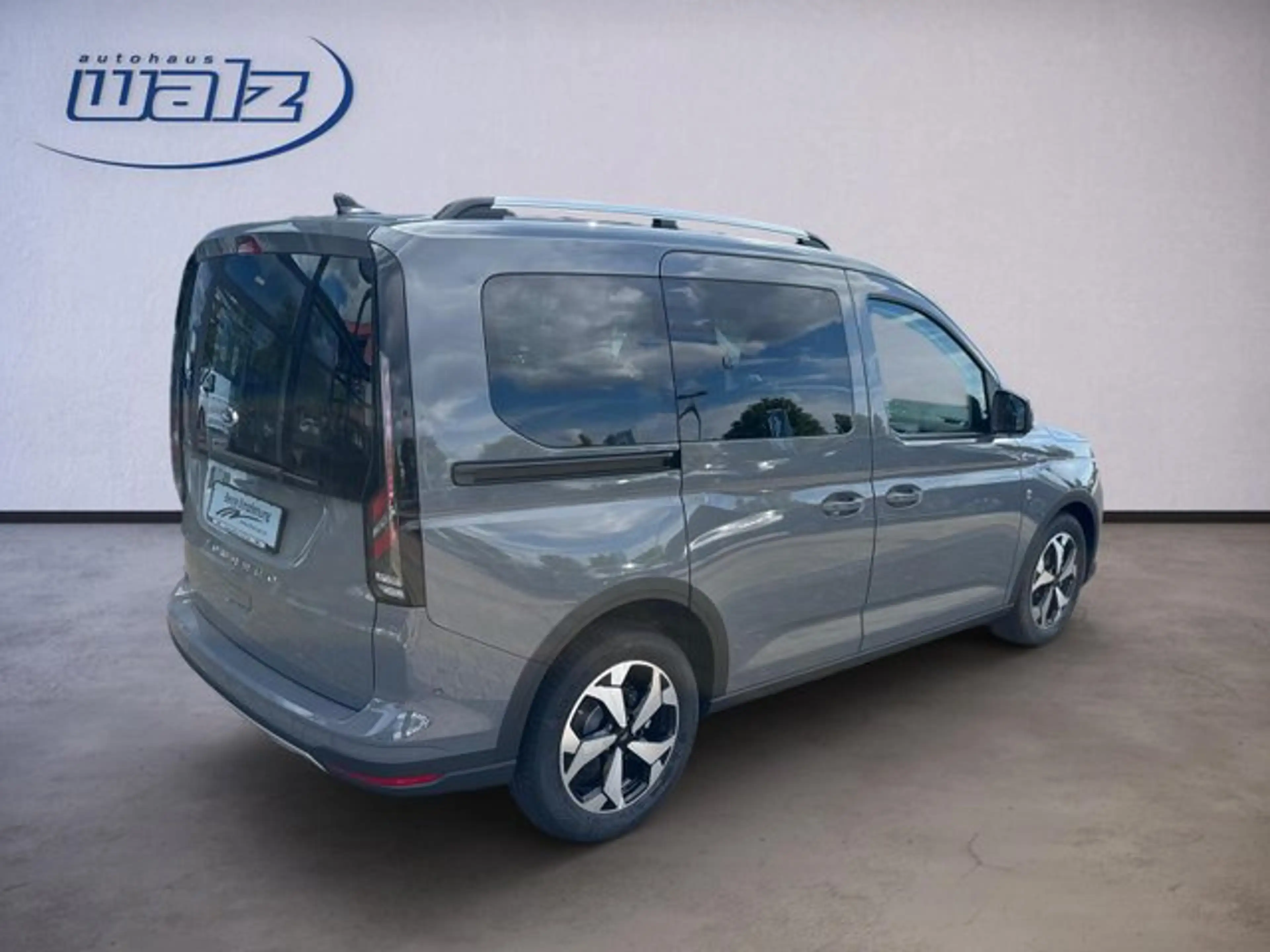 Ford Tourneo Connect Active +AHK +Standheizung — photo 3