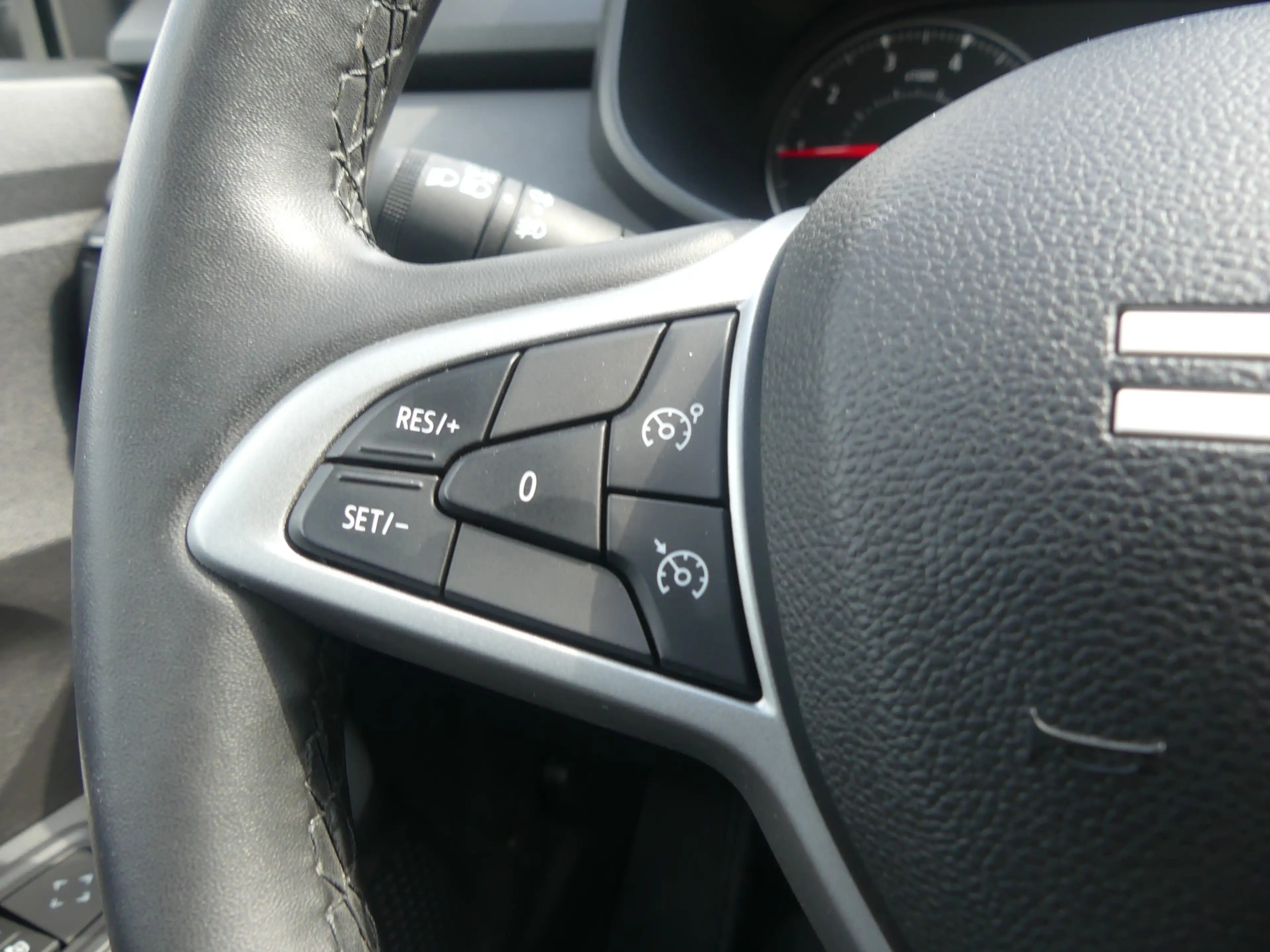 Dacia Jogger Eco-G 100 LED Navi AAC SHZ Kamera — photo 20