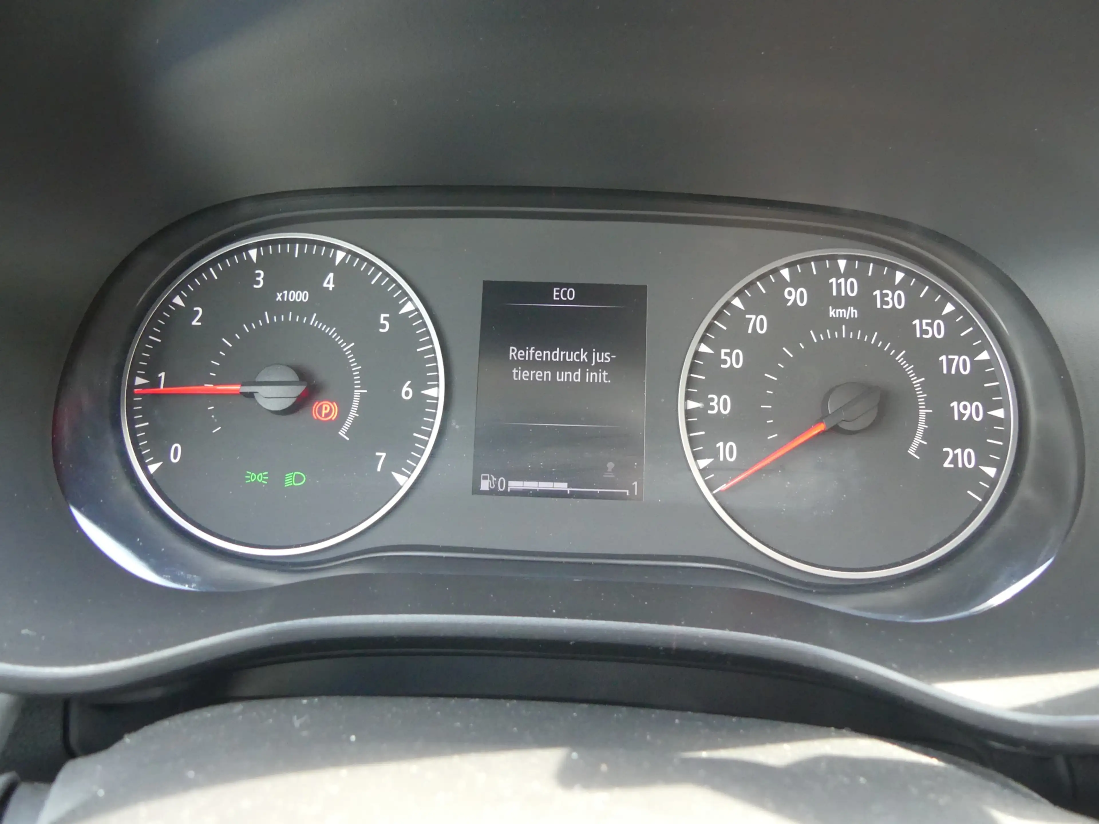 Dacia Jogger Eco-G 100 LED Navi AAC SHZ Kamera — photo 24