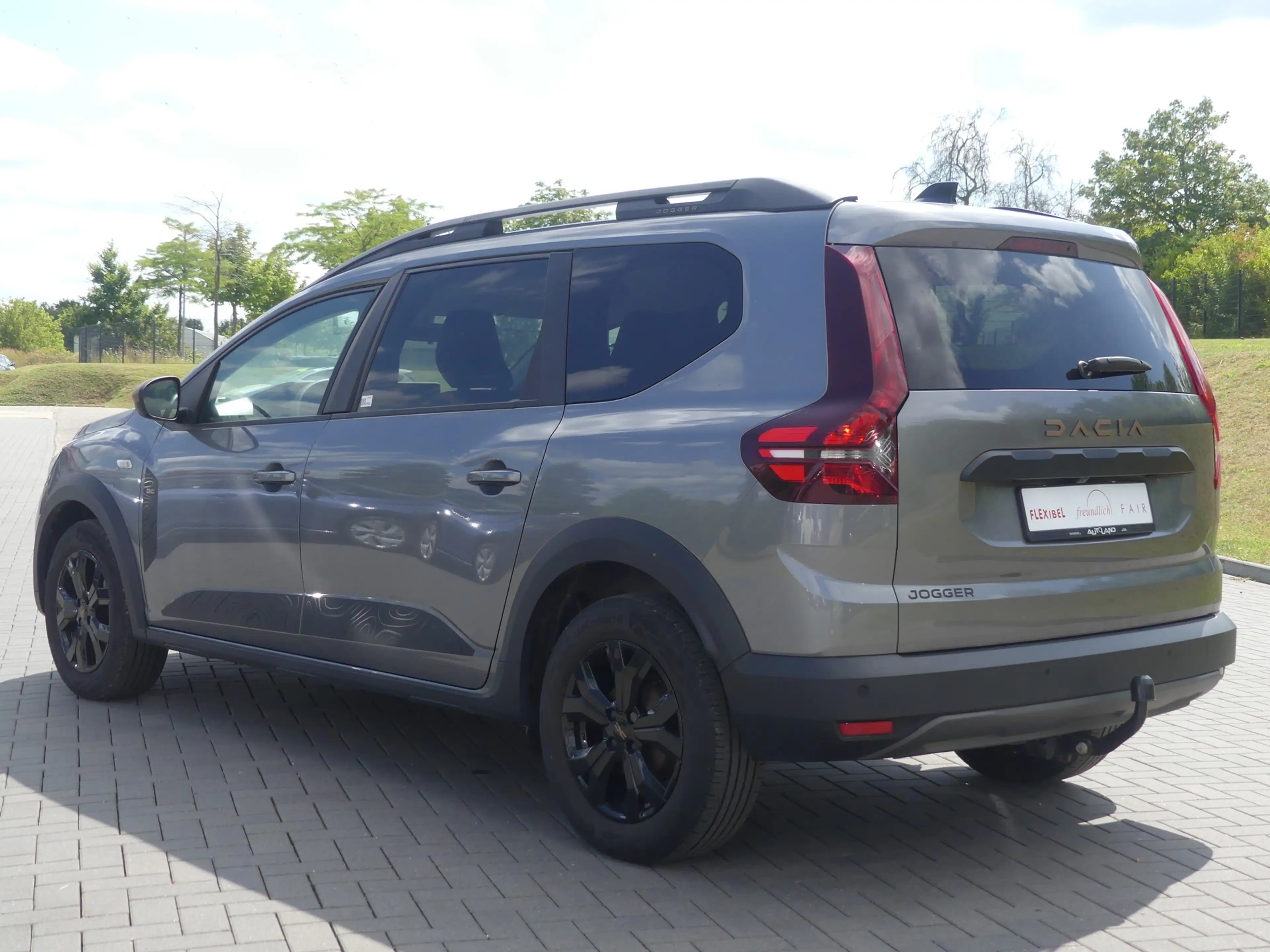 Dacia Jogger Eco-G 100 LED Navi AAC SHZ Kamera — photo 3