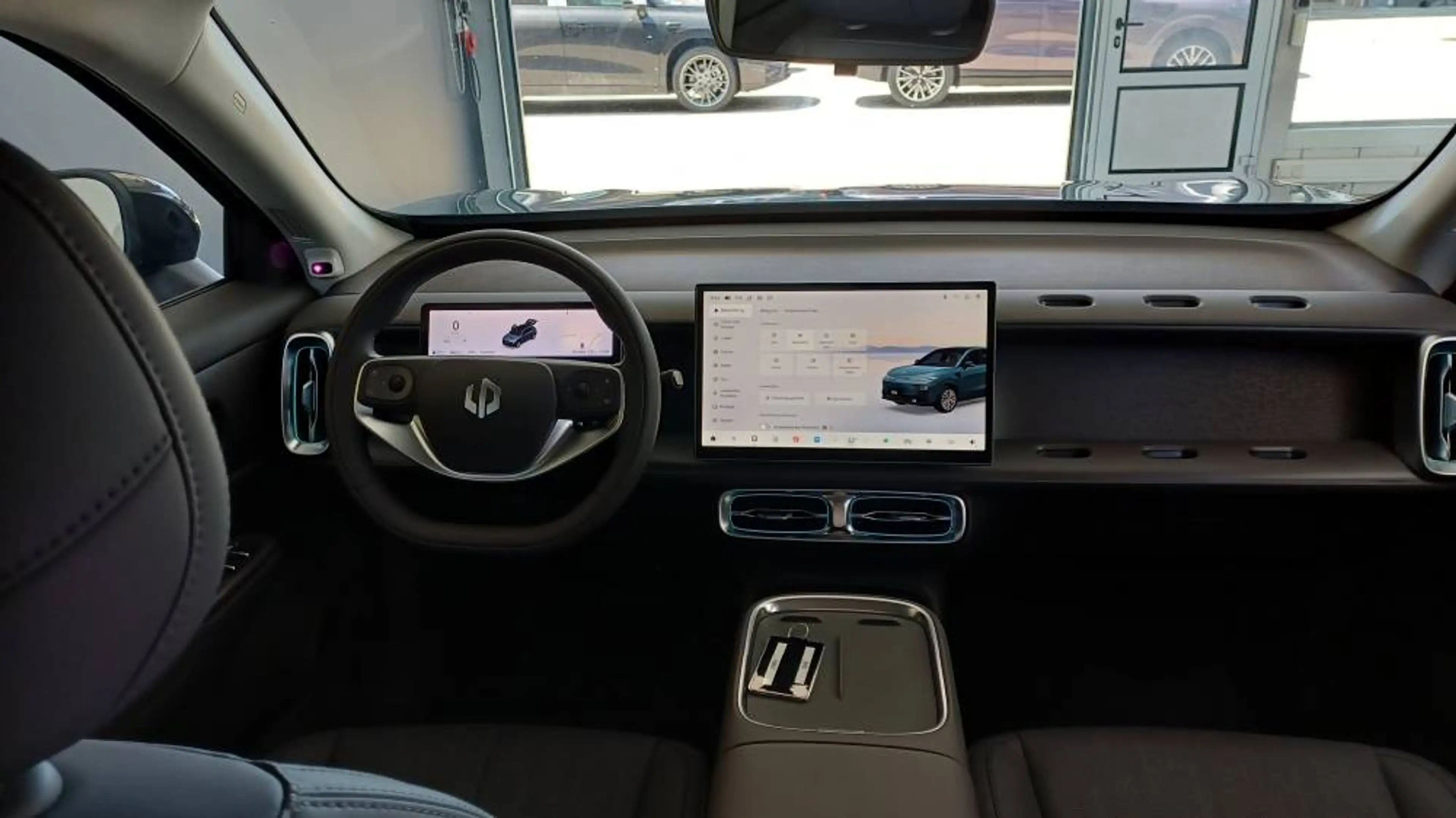 Leapmotor B10 HYBRID EV³ Design 218PS — photo 12