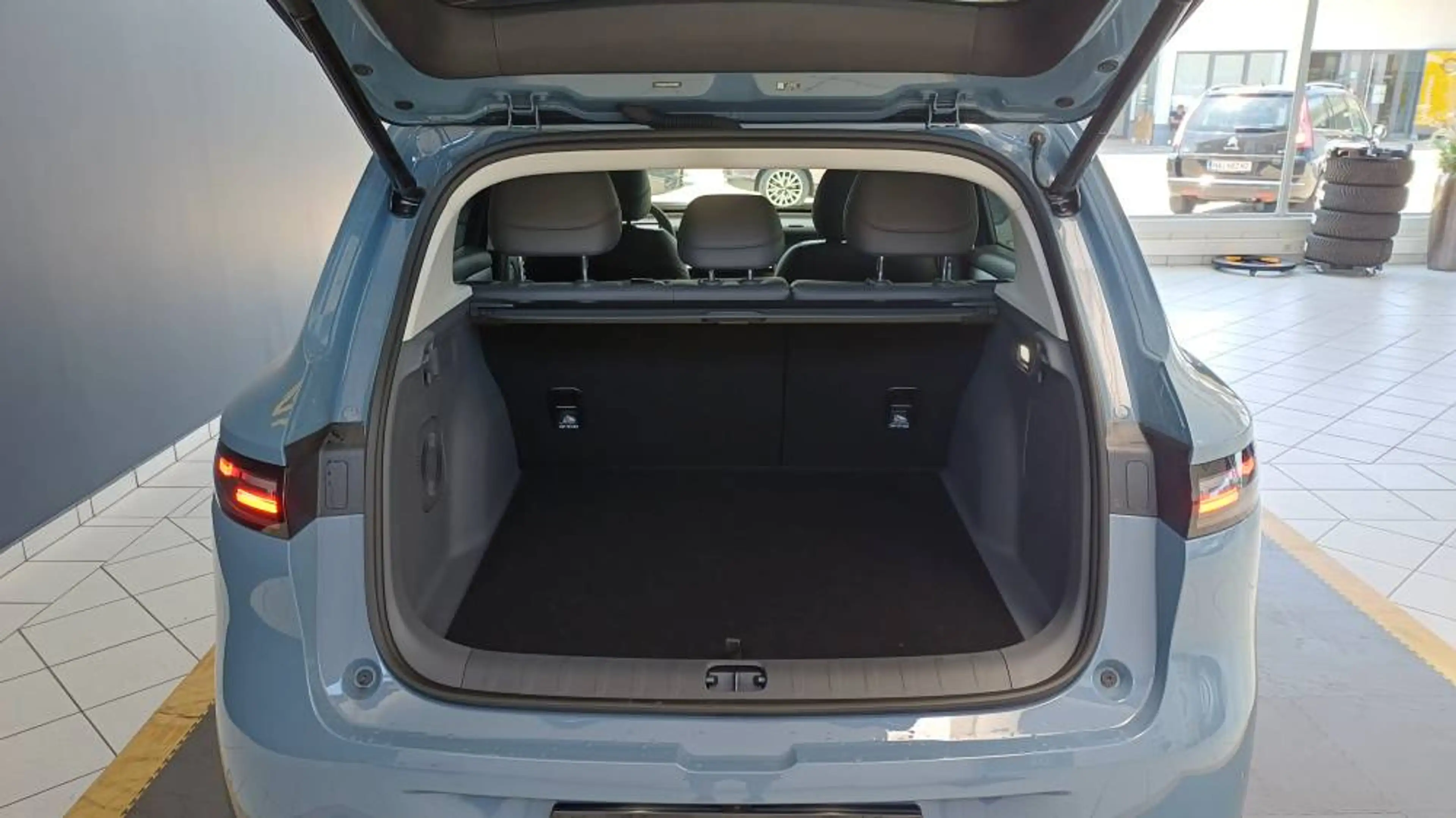Leapmotor B10 HYBRID EV³ Design 218PS — photo 9