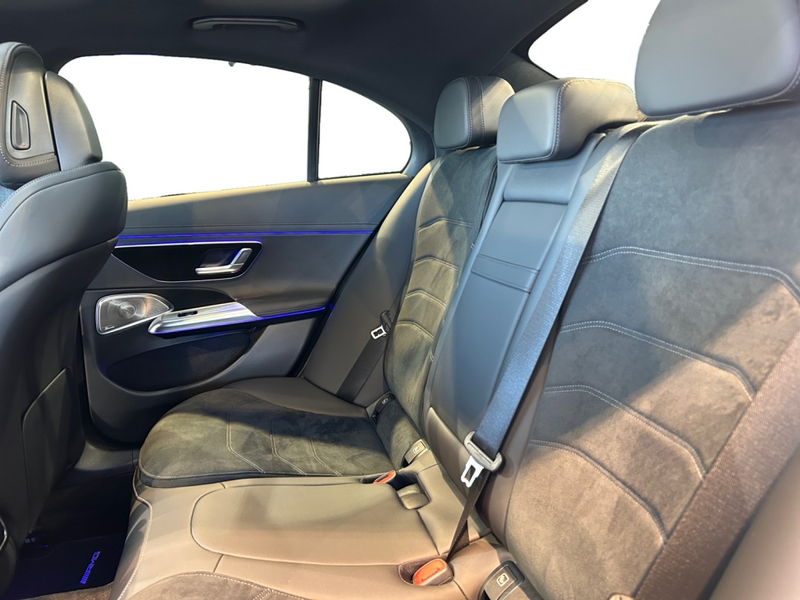 Mercedes-Benz E 300 e 4matic AMG AMG+MBUX+Burm+Night+AHK+Pano — photo 12