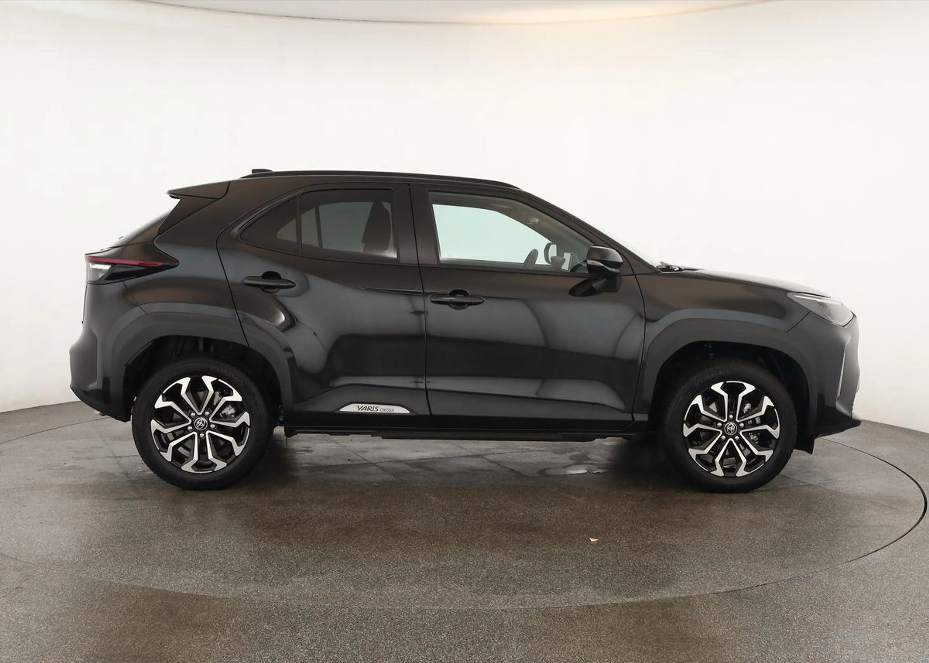 Toyota Yaris Cross Hybrid Teamplayer LED Nav SitzHZ Kam — photo 4
