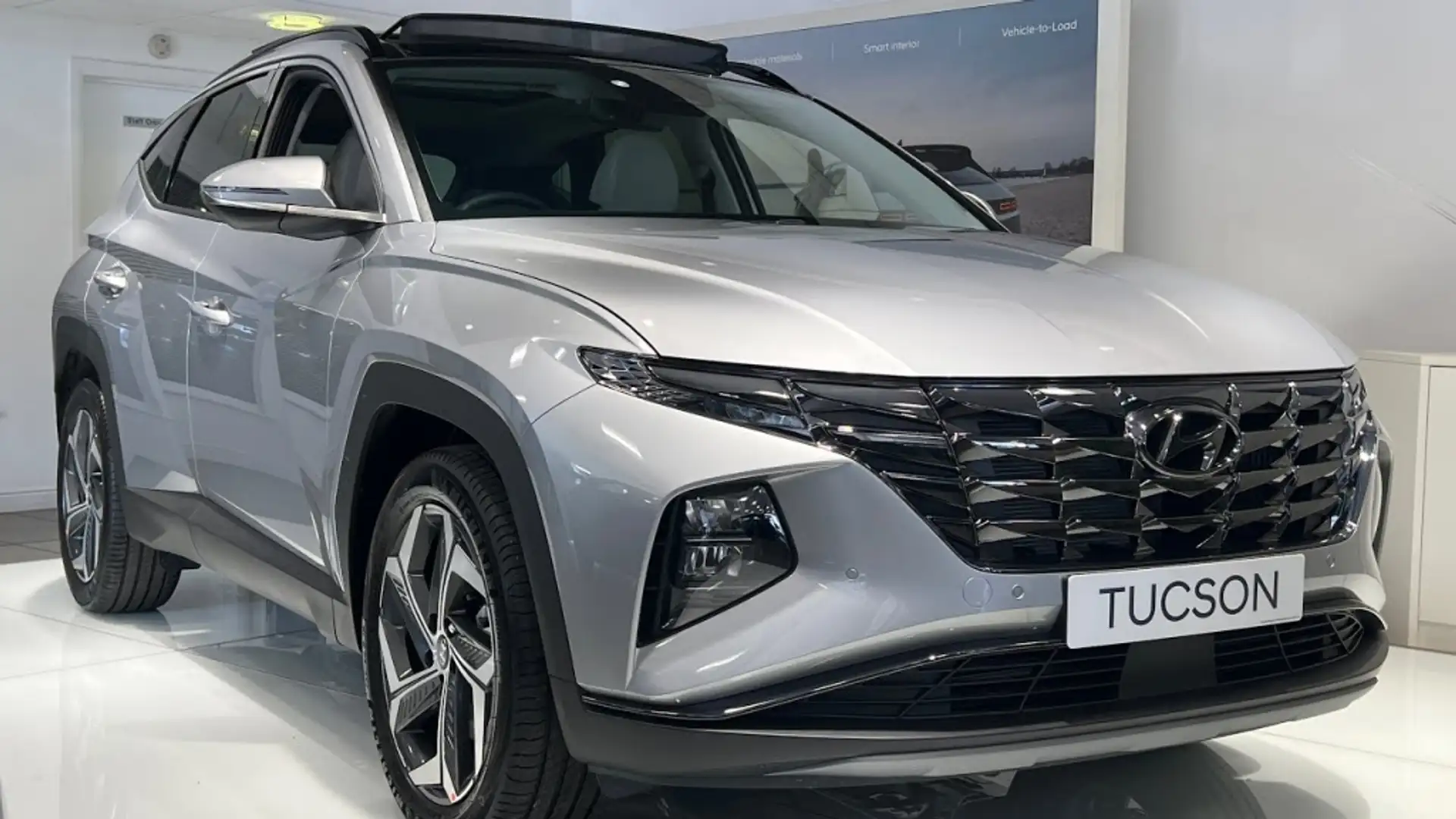 Hyundai TUCSON 1.6 T-GDI HEV C Sm Gris - 1