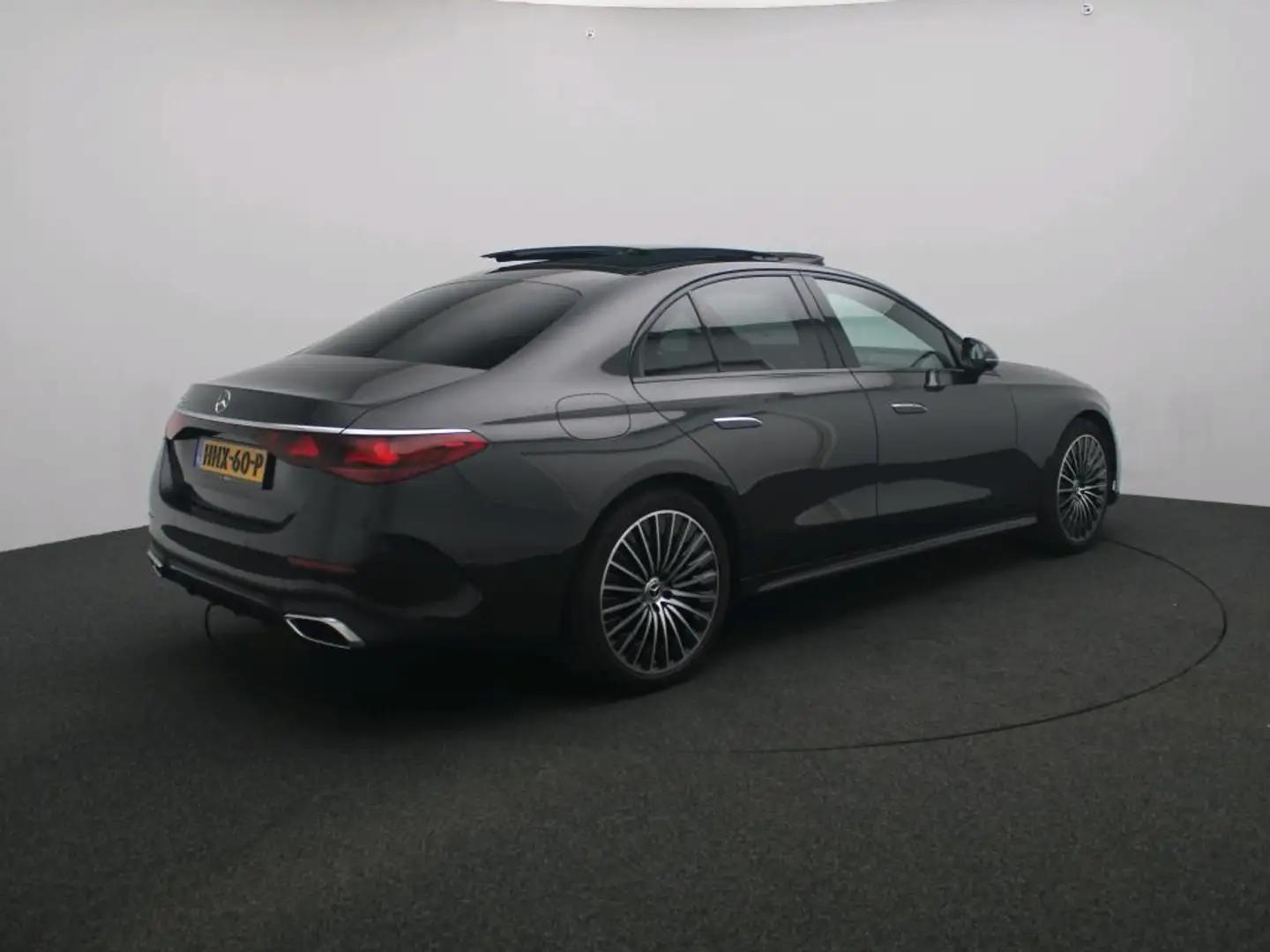 Mercedes-Benz E 300 e Sport Edition / Premium/ Night/ Nappa/ Rijassist Gris - 2