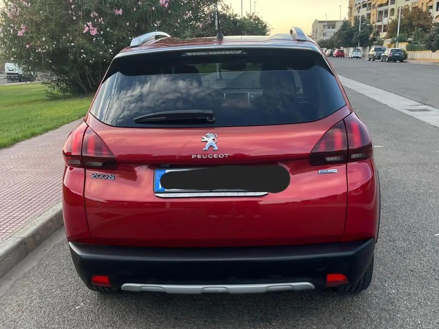 Peugeot 2008 2008 1.2 puretech t Allure s - 2