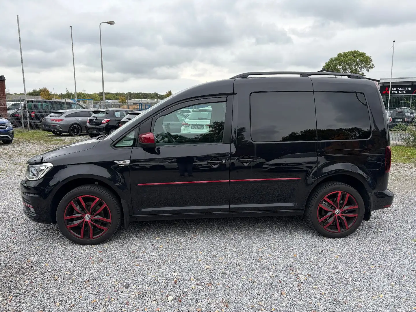 Volkswagen Caddy Highline Limited Edition Schwarz - 2