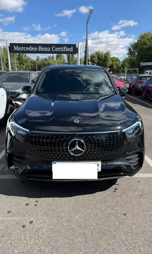Mercedes-Benz EQB 250 Electric AMG Line - 1