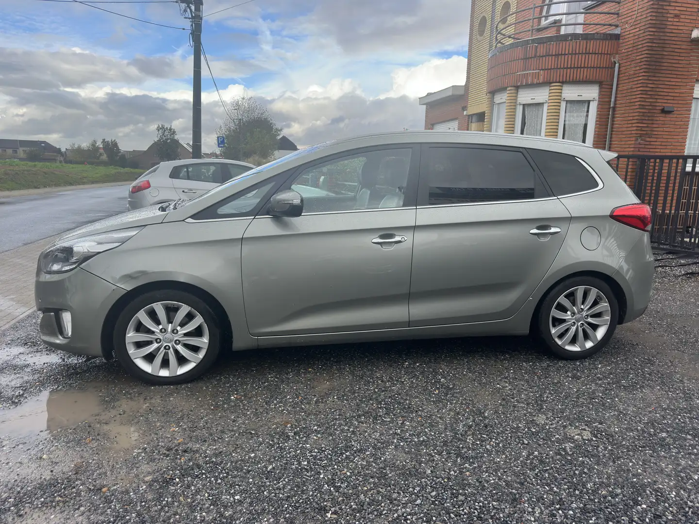 Kia Carens Carens 1.7 CRDI CUIR TOIT PANORAMIQUE 7 PLACES Beige - 2