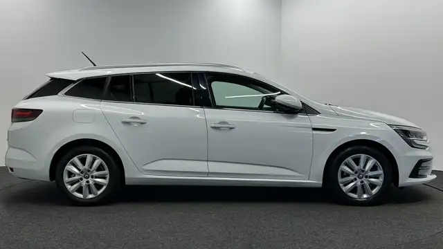 Renault Megane E-Tech view 13