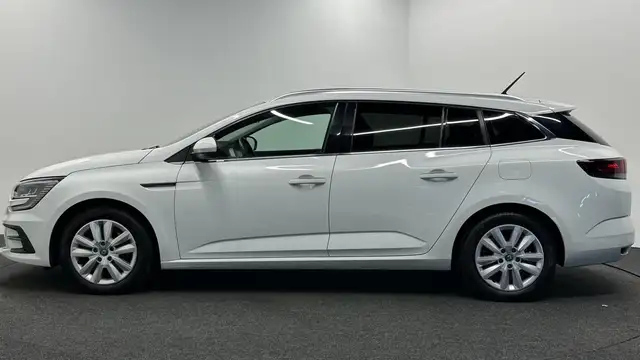 Renault Megane E-Tech view 14