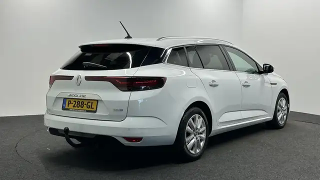 Renault Megane E-Tech view 2