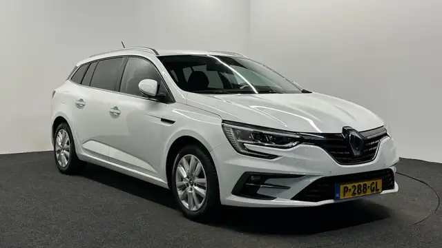 Renault Megane E-Tech view 9