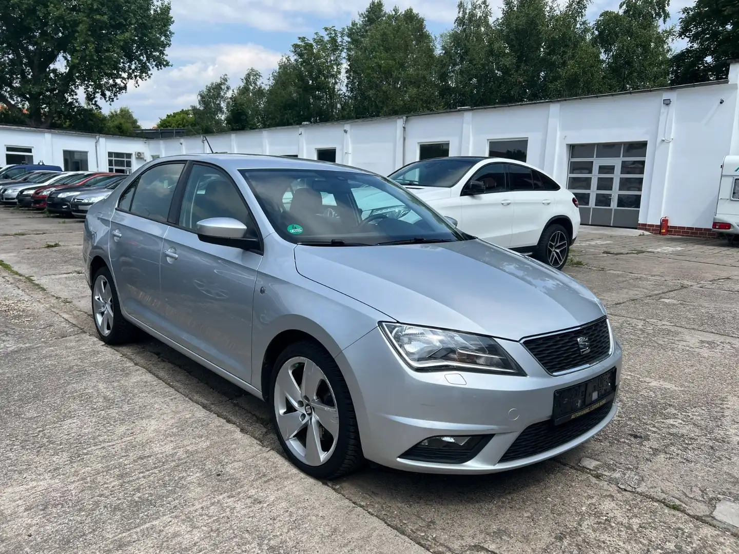 SEAT Toledo 1.4, AUTOMATIK, TÜV & SERVICE NEU Silber - 1