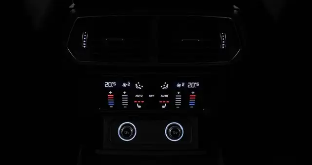 Lamborghini Urus view 10