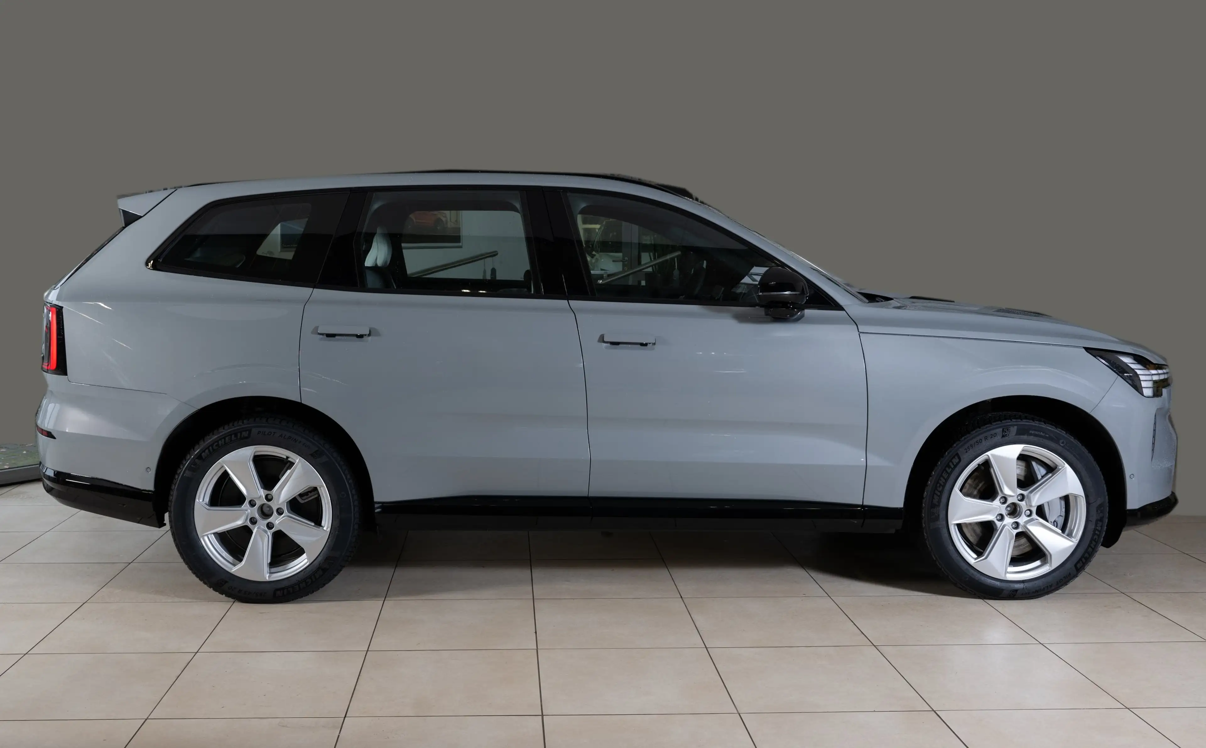 Volvo EX90 Ultra Twin Motor AWD  7-Sitzer CARE AHK el. Pano. — photo 8