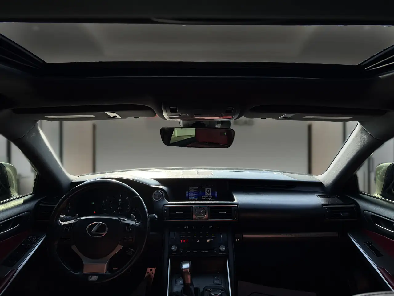Lexus IS снимка Lexus IS