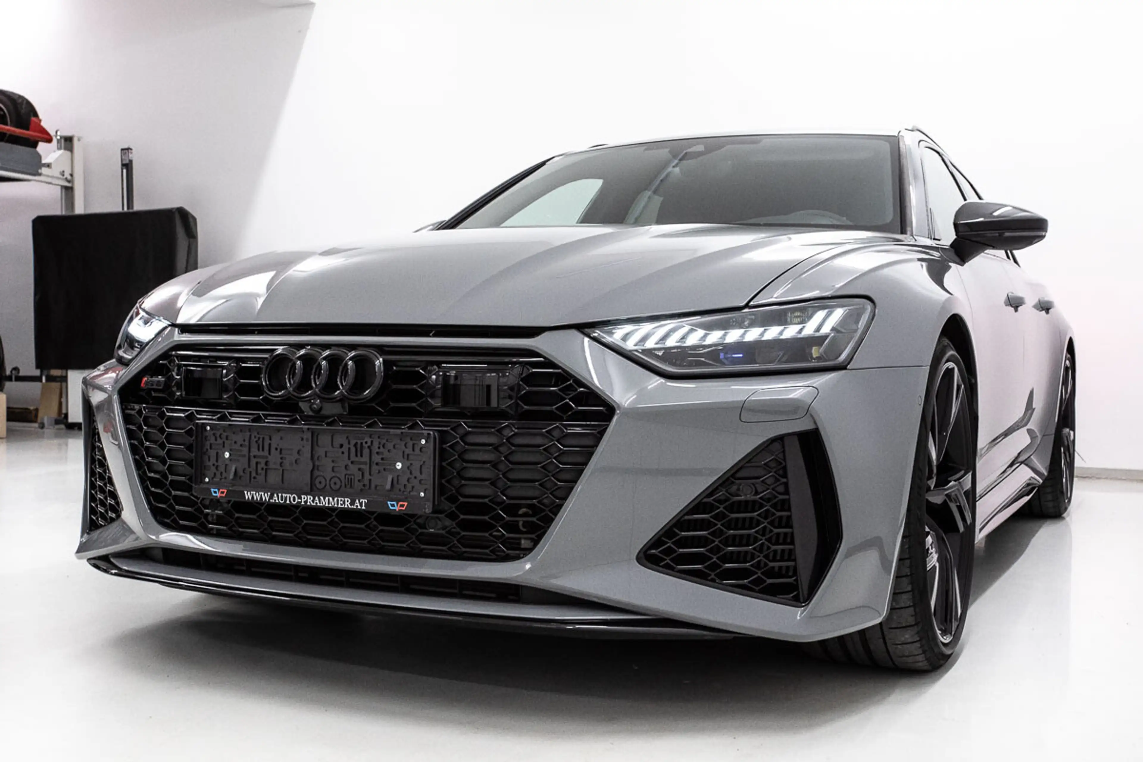 Audi RS6 Avant 4,0 TFSI quattro MHEV S-tronic | Keramik ... — photo 6