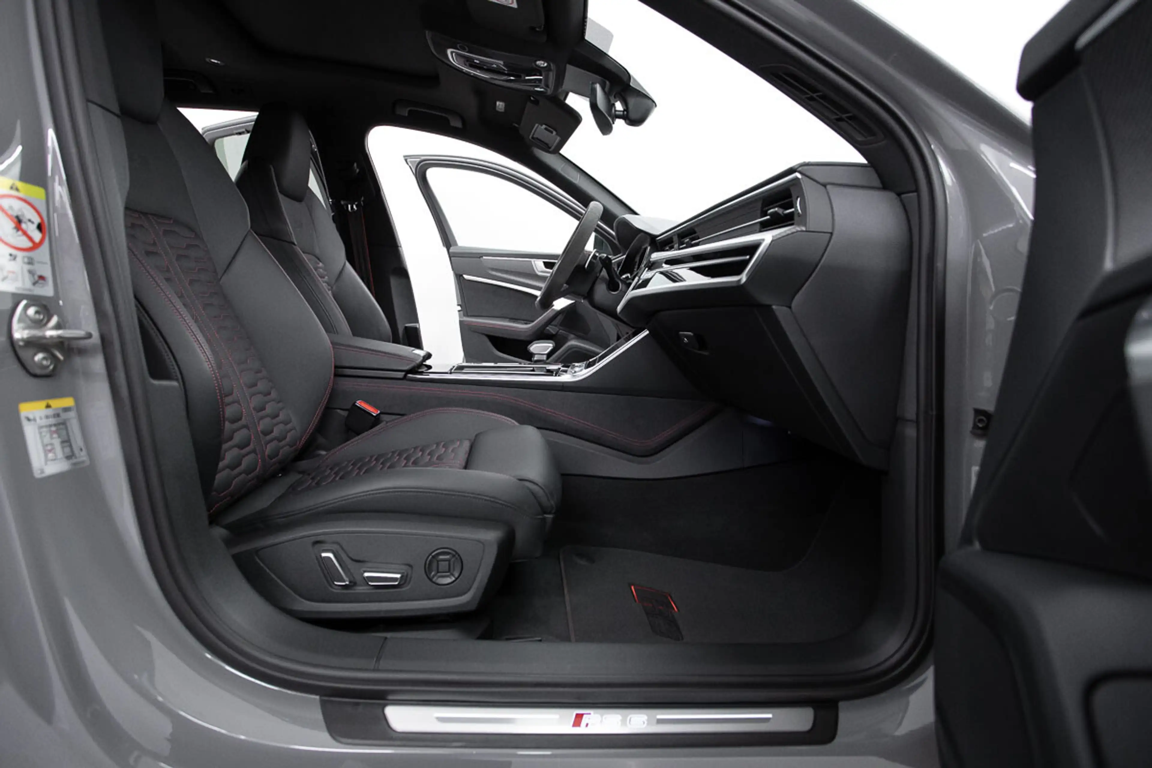 Audi RS6 Avant 4,0 TFSI quattro MHEV S-tronic | Keramik ... — photo 12