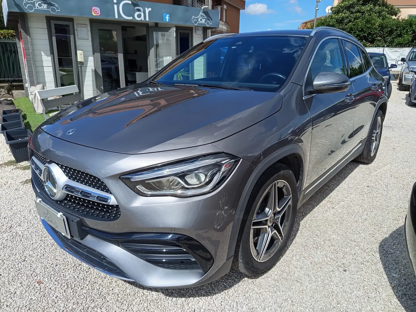 Mercedes-Benz GLA 200 d Premium auto AMG Grigio - 2