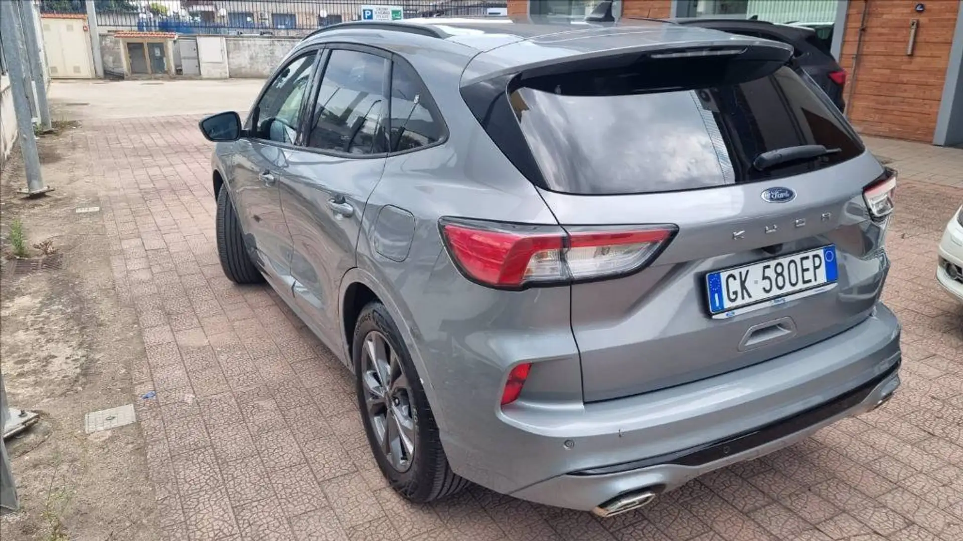 Ford Kuga 1.5 ecoblue st-line 2wd 120cv Gris - 2